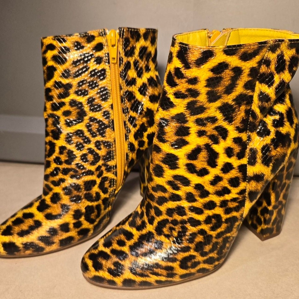 Anika Yellow Leopard Print Ankle Boots With Heal Size 6 Women's